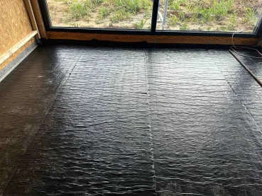 ISOPLAN®-KSK – self-adhesive bitumen waterproofing membrane (cold-applied) | 1 m² self-adhesiv